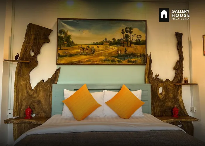 Dom wakacyjny Gallery House - Artistic With Plunge Pool *