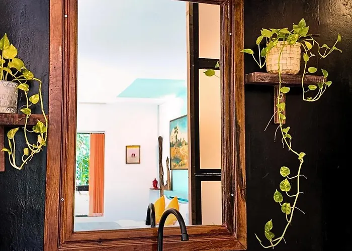 Dom wakacyjny Gallery House - Artistic With Plunge Pool *
